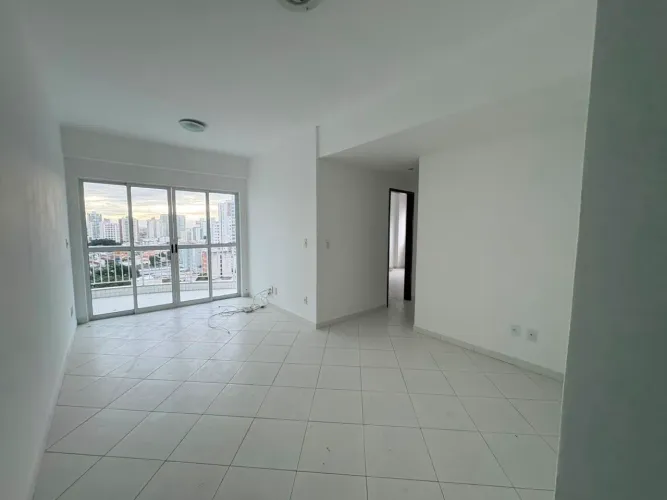 Alugo Ed. Pelinca Plaza com 2 qts sendo 1 suíte