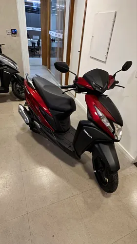 Vende-se Honda Elite 2027 zero KM/H