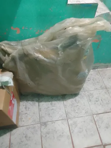 Cadeira de roda Nova no plástico nunca foi usado
