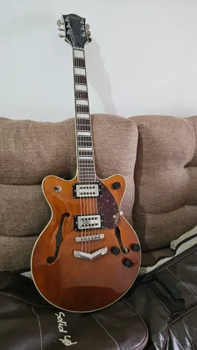 Guitarra Semi acústica Gretsch streamliner g2655. Impecável!