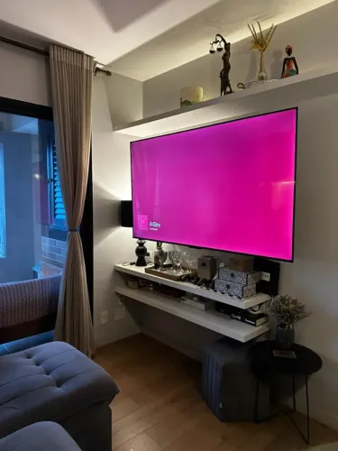 TV TCL 65P - 1 ANO DE USO - DESAPEGO MUDANÇA DE CIDADE - PRECINHO 1.600,00