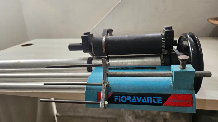 Máquina de costura industrial rainha
