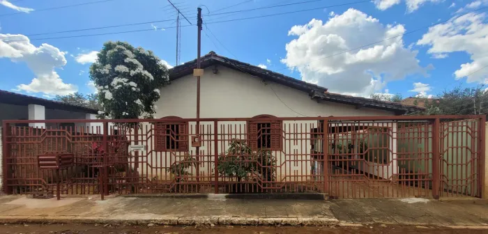 Casa Residencial em Piracanjuba - Rua Benjamin Constant