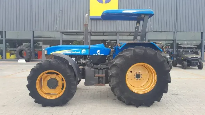 Trator New Holland 7630