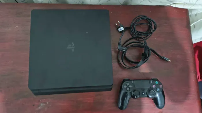 Ps4 slim 500gb leia ENVIO OLX