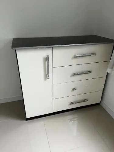Cômoda grande