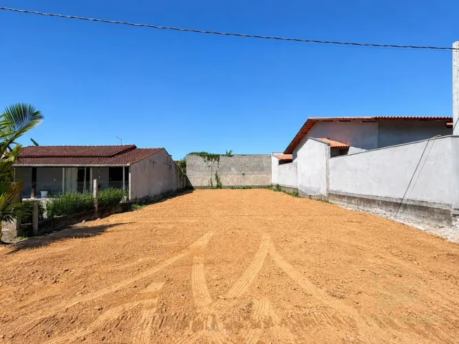 Terreno Aterrado e Murado 250m da Lagoa - Bal Barra do Sul - Costeira