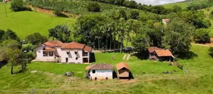 Sítio à venda em Muzambinho, Zona Rural, com 4 quartos, com 96800 m²