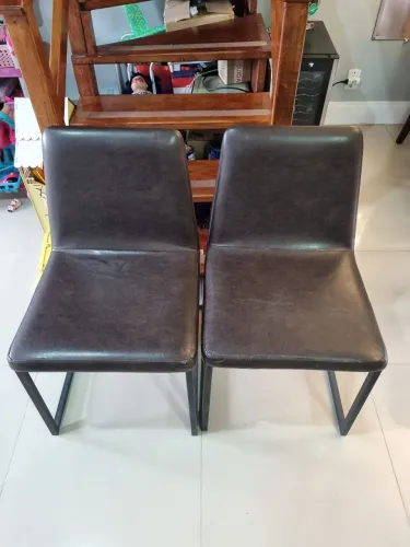 Par de Cadeiras em curvim marrom