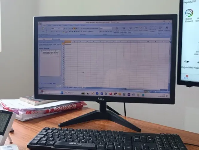 Monitor 24 polegadas Full HD 75Hz (FUNCIONANDO PERFEITAMENTE)