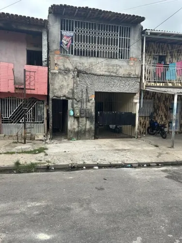 Casa na Rua Santa Terezinha - Maracangalha - Venda