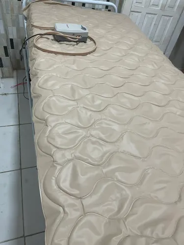 Vendo colchão e colchão pneumático 