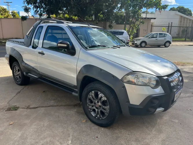 Fiat Strada Adventure 1.8/ 1.8 Locker Flex CE 2011