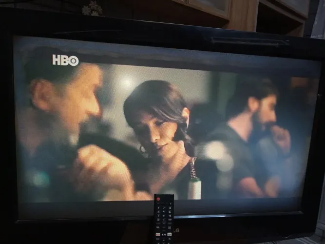 Tv LG 32 Pol analógica com controle remoto