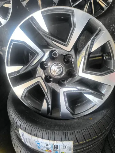 Roda aro 18 da sw4 e Hilux 