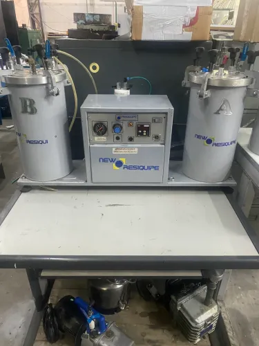 Máquina para aplicação de resina PU