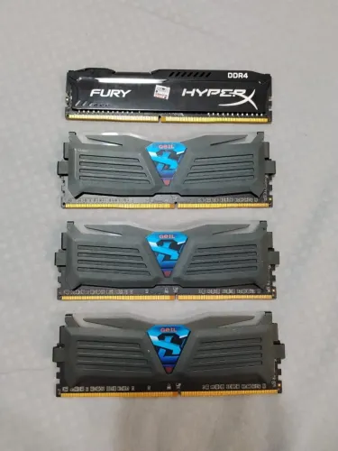 Kit 16 GB RAM DDR 4 pentes de 4GB