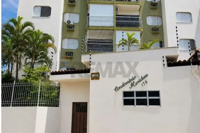 Apartamento no Edifício Condomínio Meridien - Bairro Poção