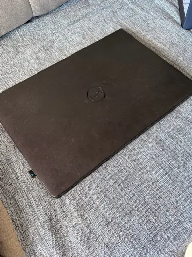 Noteebook dell I5 4GB RAM e SSD de 465 GB utilizaveis
