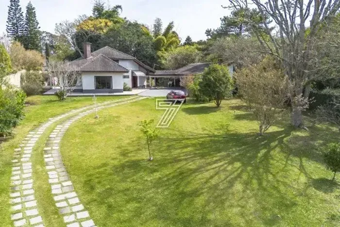 Casa em condomínio a venda tem 387m² com 3 suítes em Planta O Recanto - Piraquara - PR