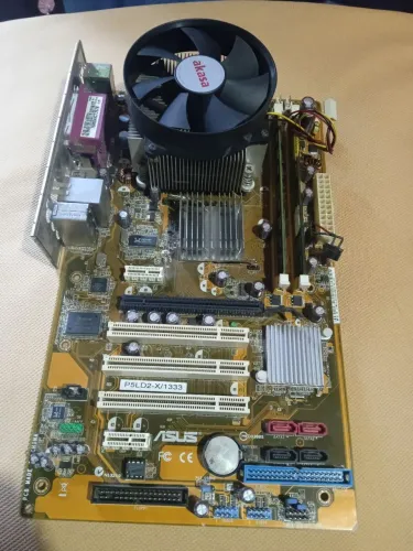 Placa mãe Asus dual core 4 gigas ram