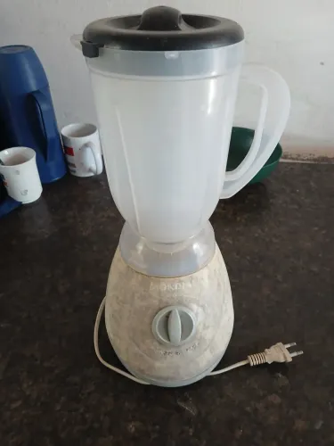vende se um liquidificador