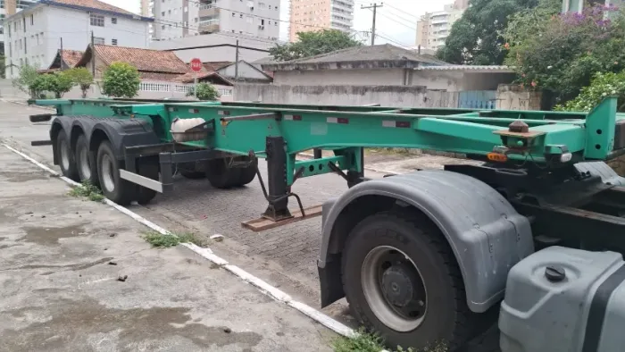 Porta containers
