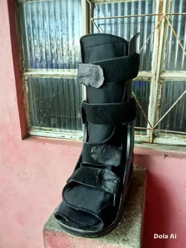 Vendo Bota ortopédica/imobilizadora