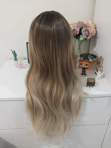 Wig Morena iluminada com franja