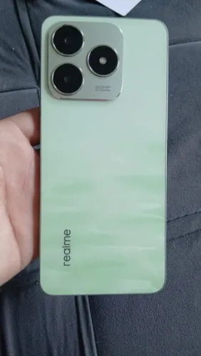 realme C63 seminovo, 3 meses de uso 128 gigas e 6 de ram acompanha carregador e capa!