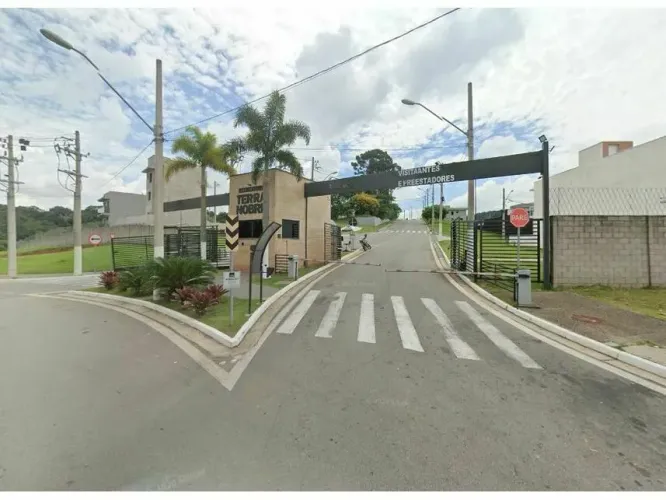 Casa em Leilão - Furquim - Cotia - SP
