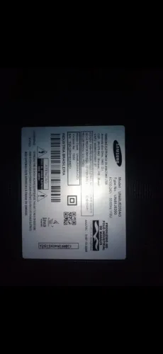 Vendo uma tv com defeito