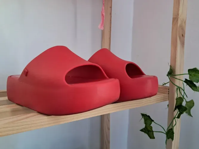 Melissa Free Slide, tamanho 38.