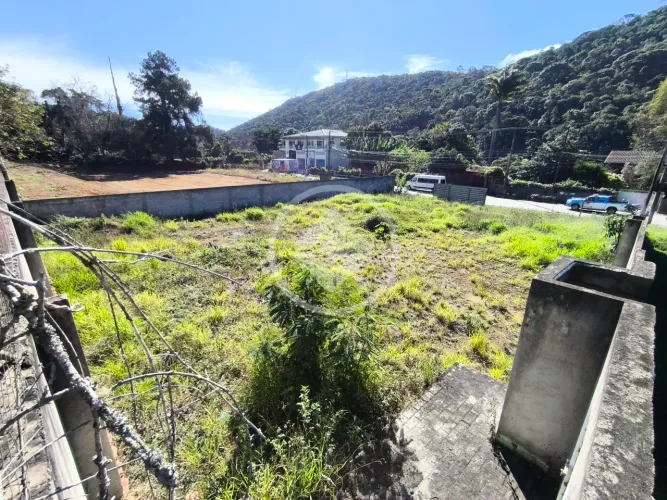 Terreno Comercial de 880m² na RJ-130 | Localização Estratégica para Grandes Negócios codig