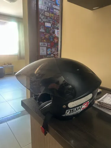 Capacete 58 usado 