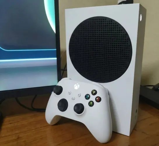 Xbox Series S 512GB + Controle