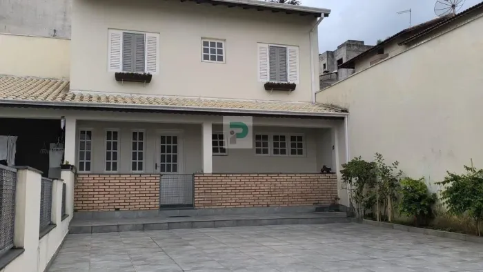 Sobrado para Venda em Mogi das Cruzes, Vila Suíssa, 2 dormitórios, 3 banheiros, 4 vagas