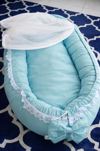 Vendo ninho para bebê  por 280,00 , ele ja vem com mosquiteiro. 