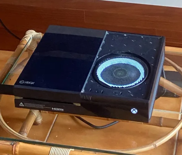 Xbox one fat com defeito (plim) +6jogos