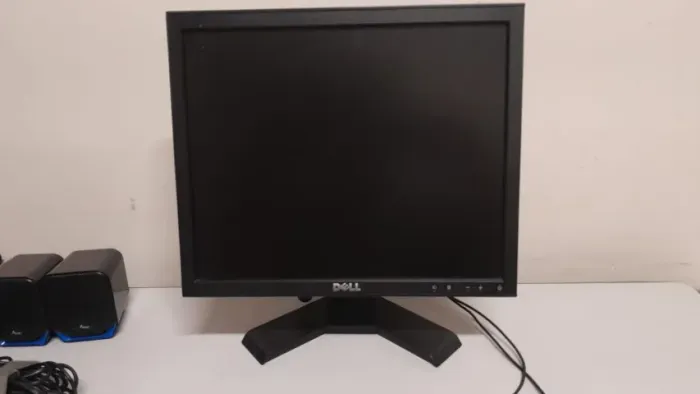 Monitor Dell 17"