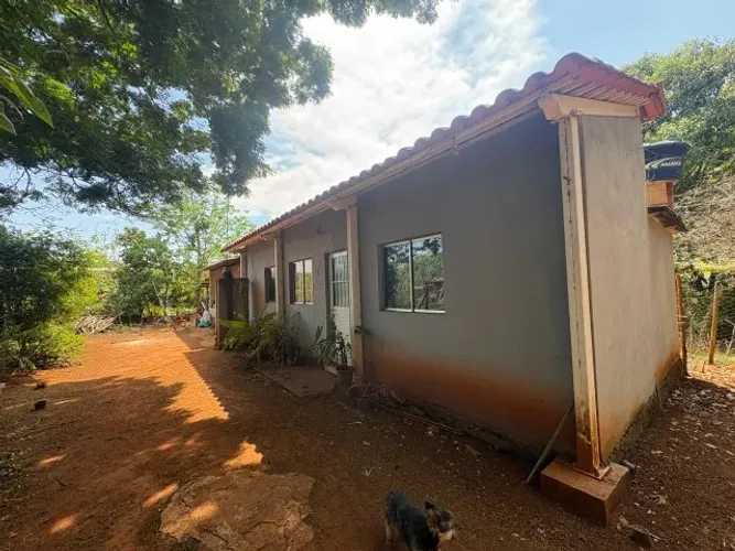Casa em lote de 360 metros em Serra Azul em Mateus Leme