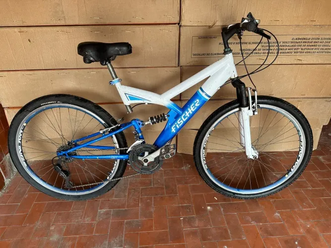 Bicicleta aro 26 suspensão barbada