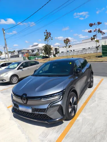 Renault Megane E-tech (elétrico) 2024