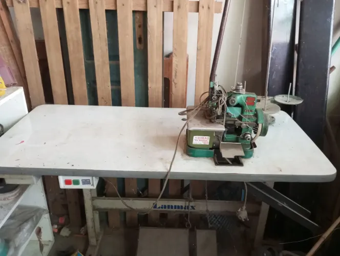 VENDO MÁQUINAS DE COSTURA INDUSTRIAIS E SEMI INDUSTRIAIS FUNCIONANDO PERFEITAMENTE