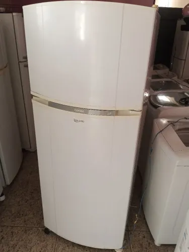 geladeira Consul duplex frost free 480 litros em ótimo estado de conservação tudo funciona