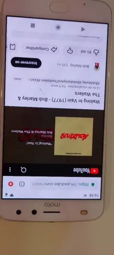 Moto z2 play acompanha caixa som JBL