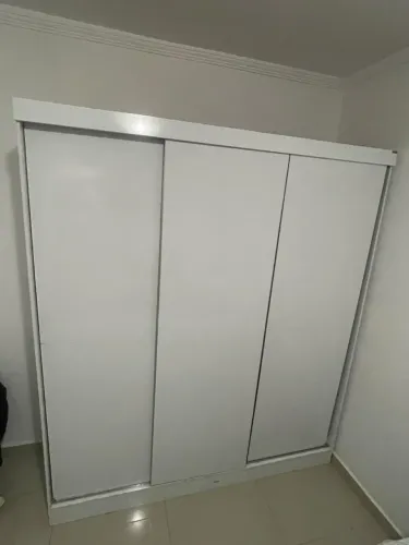 Vendo guarda-roupa