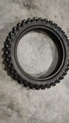 Pneu trilha