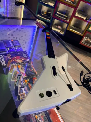 Guitar hero Gibson X-plorer para Xbox e PC - Seminova