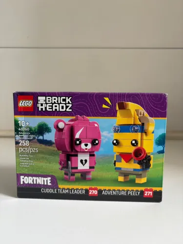 Lego Fortnite Cuddle Team Leader e Adventure Peely original